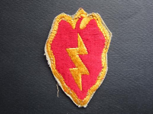 WWII U.S. 25th Infantry Division Patch - Tropic Lightning