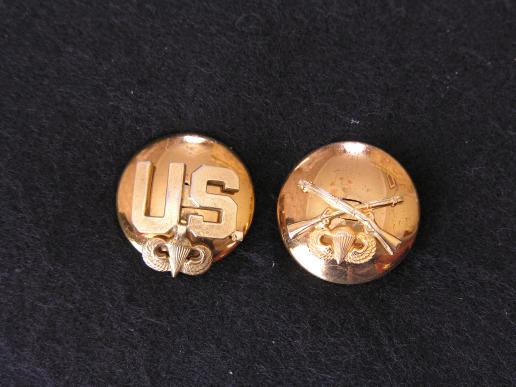 U.S. Army Para Infantry Collar Discs