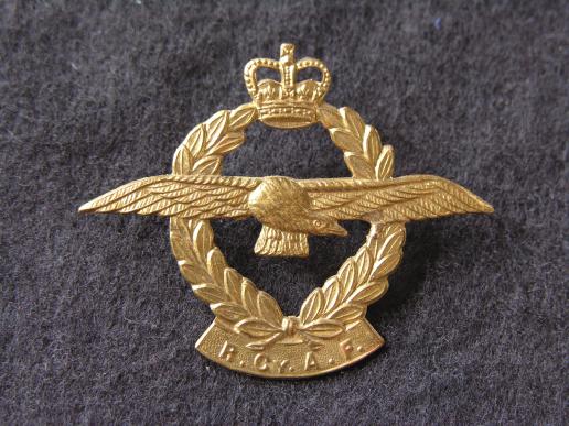 Royal Ceylon Air Force Enlisted Cap Badge