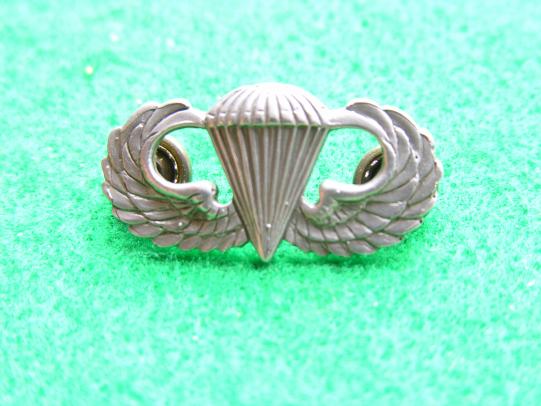 WWII U.S. Army Paratrooper Quailification Wing