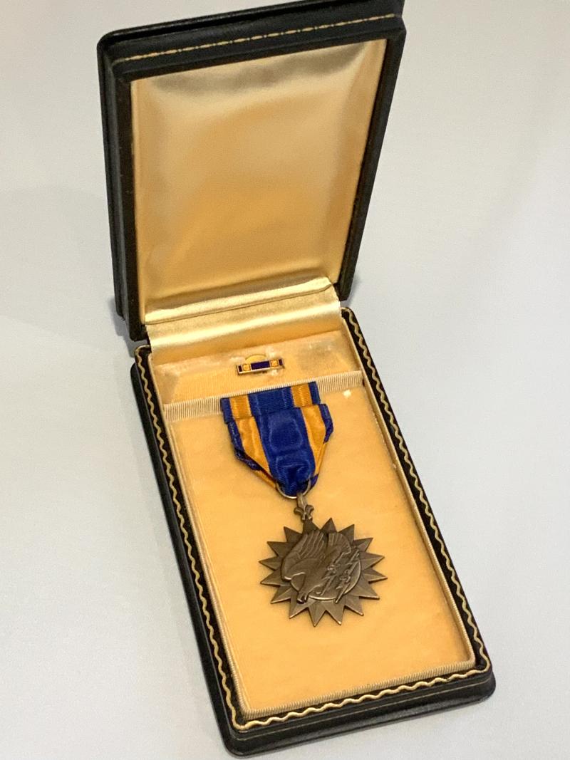 WWII U.S. Army Air Corps Boxed Air Medal
