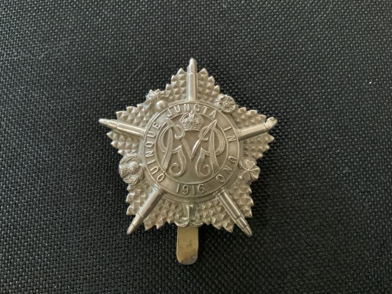 WWI Guards Machine Guns Cap Badge